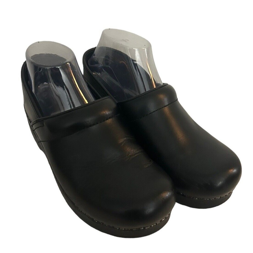 DANSKO PROFESSIONAL BLACK OIL LEATHER SLIP ON STAPLED CLOGS 9M 39 206020202